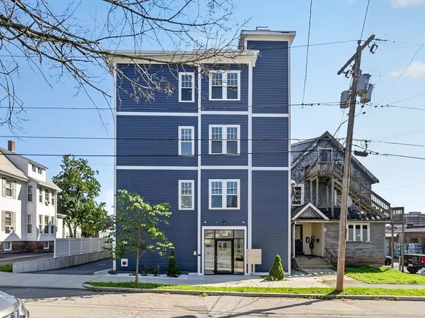222 Arlington St #2B, Quincy, MA 02170