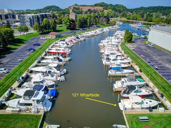 121 Wharfside, Grand Haven, MI 49417