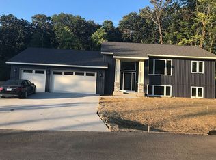 2068 Edgewood Ct SW, Rochester, MN 55902