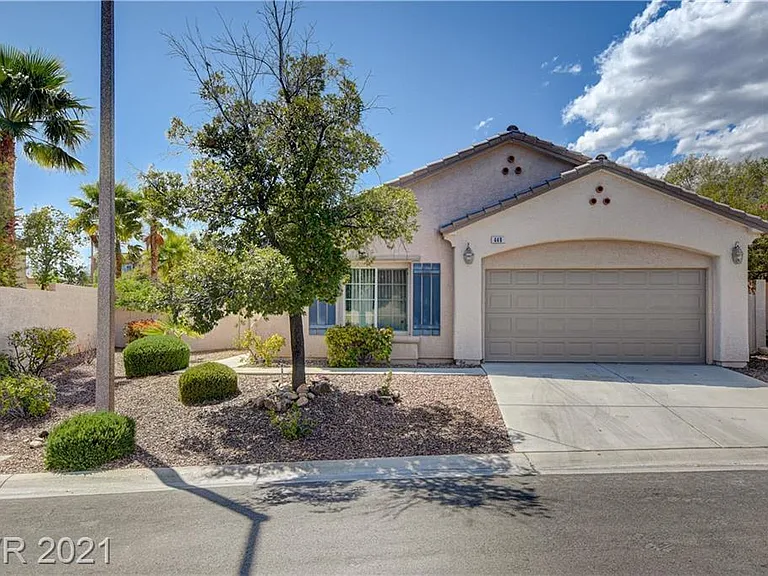 449 Eternity St — Photo 2