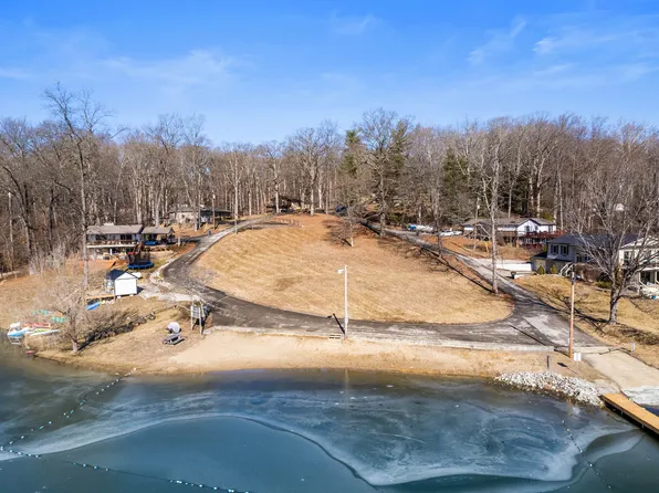 1782 White Oak Ln, Martinsville, IN 46151