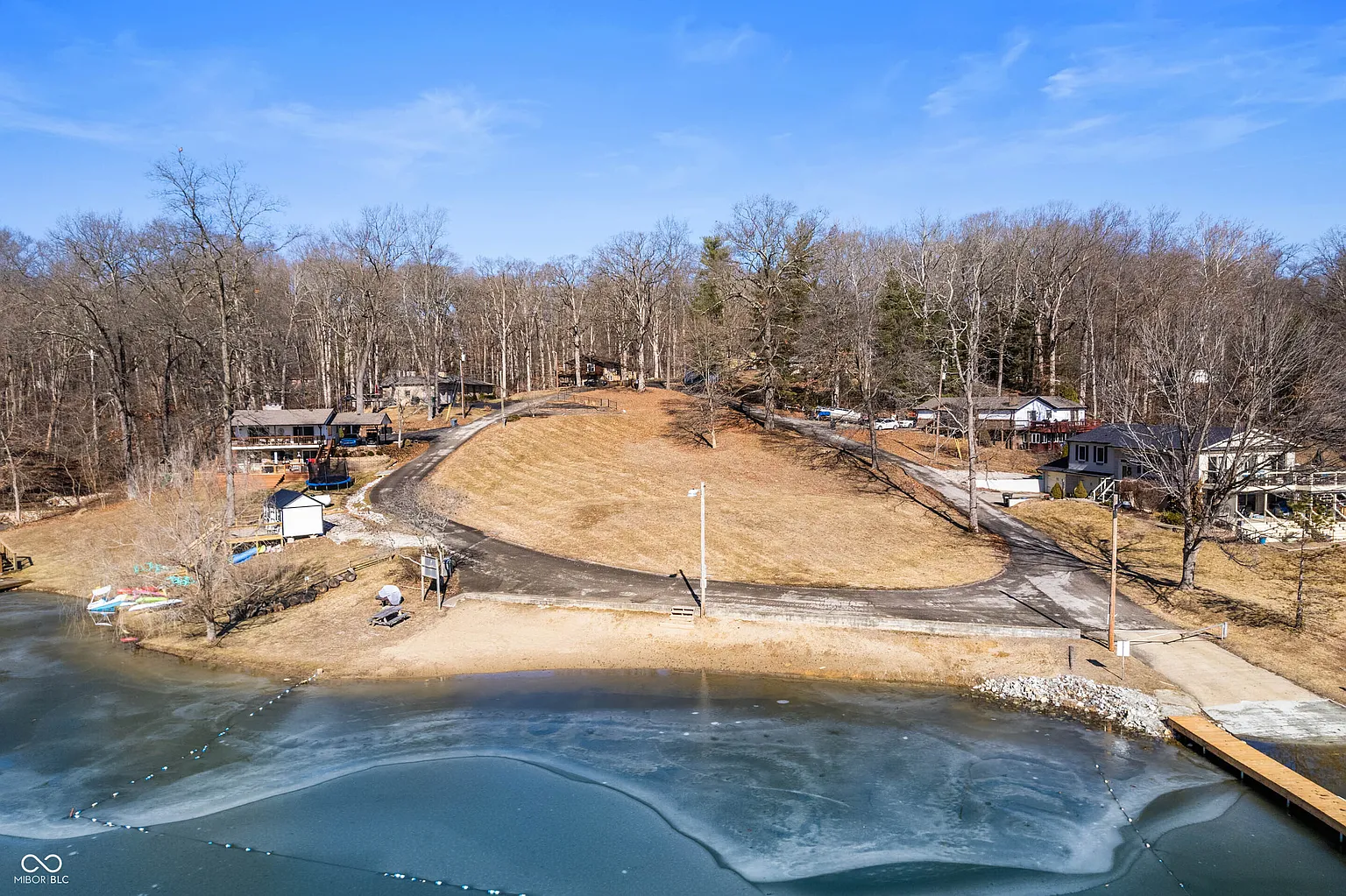 1782 White Oak Ln photo 1