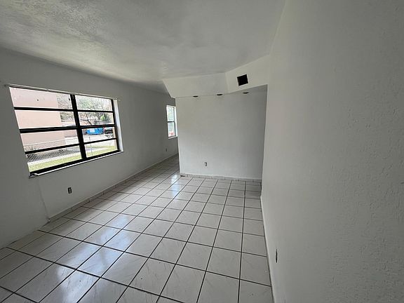 3rd image of 1838 NW 22nd Ct APT 2
