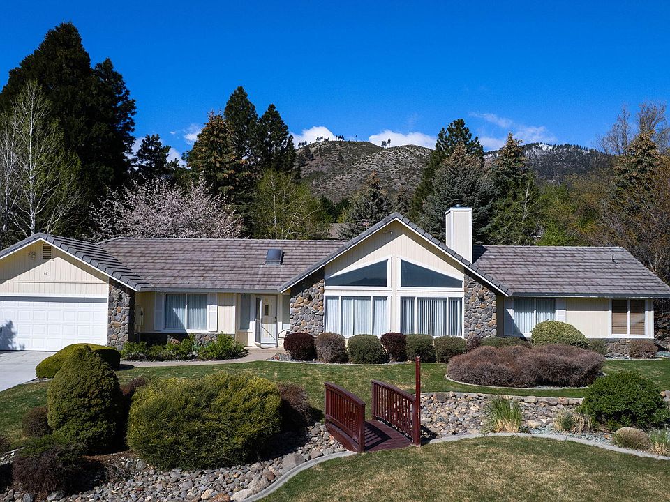 1st image of 16 Woodstock Cir