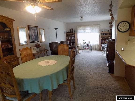 2nd image of 211 Willow Ct