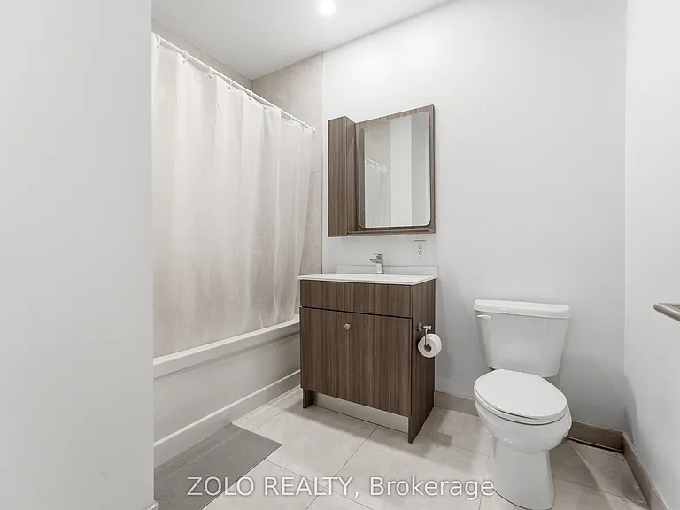75 Canterbury Pl #Penthouse 303 — Photo 16