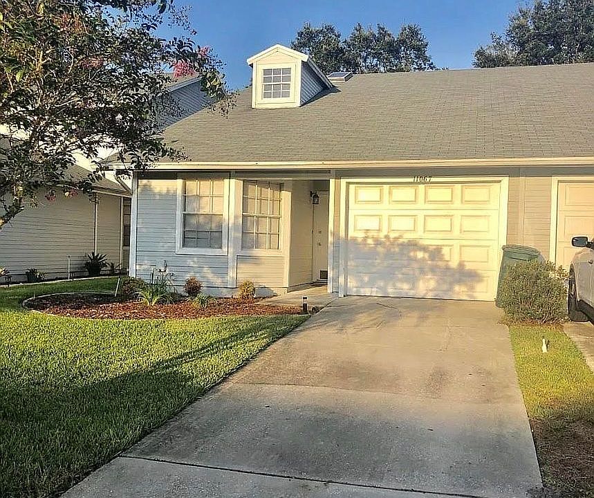 1st image of 11067 Wandering Oaks Dr