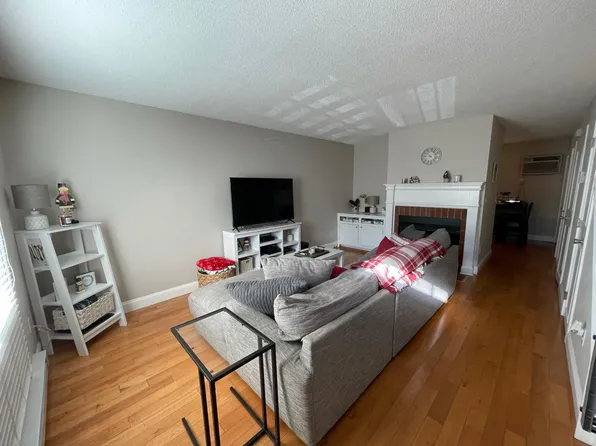 585 Park Rd Unit 4-6, Waterbury, CT 06708