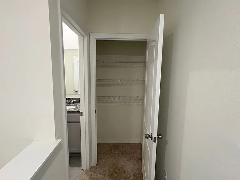 1558 Tali Ln — Photo 22