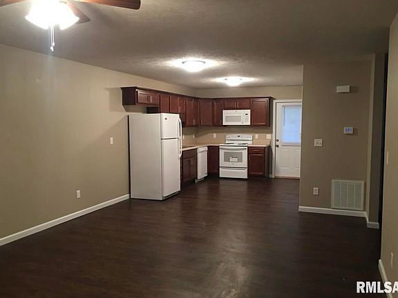 4th image of 919 E Main St #4