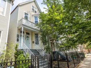 1122 W Roscoe St #2, Chicago, IL 60657