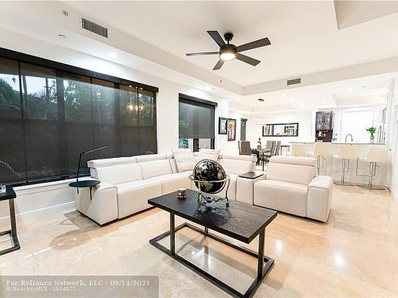 4th image of 428 NE 7th Ave