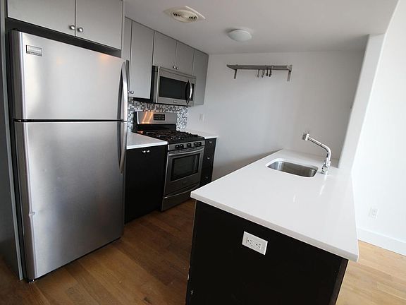 5th image of 96 Meserole St APT 3a