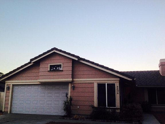 4th image of 4494 Carmelina St