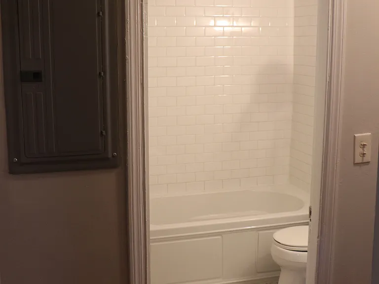 320 Warren St #2 — Photo 15