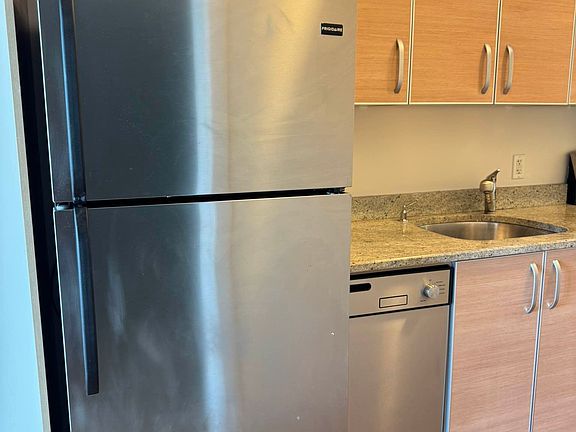 4th image of 3002 30th St APT 203