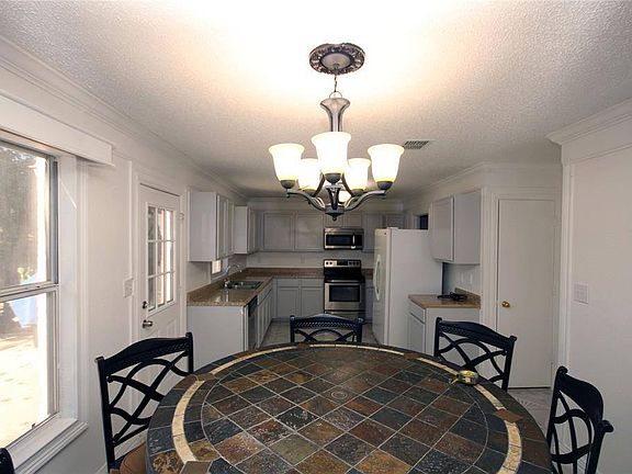4th image of 805 Mill Branch Dr