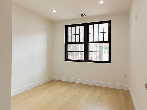 3rd image of 800 Park Pl #2B