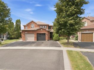 3881 Ponderosa Ln, Mississauga, ON L5N6W4