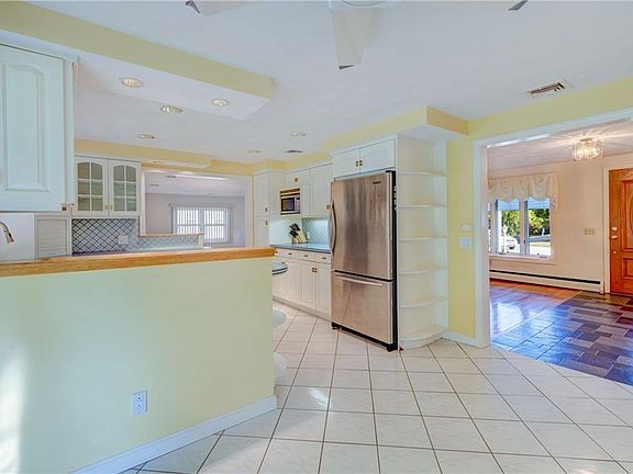 5th image of 223 Gainsville Dr
