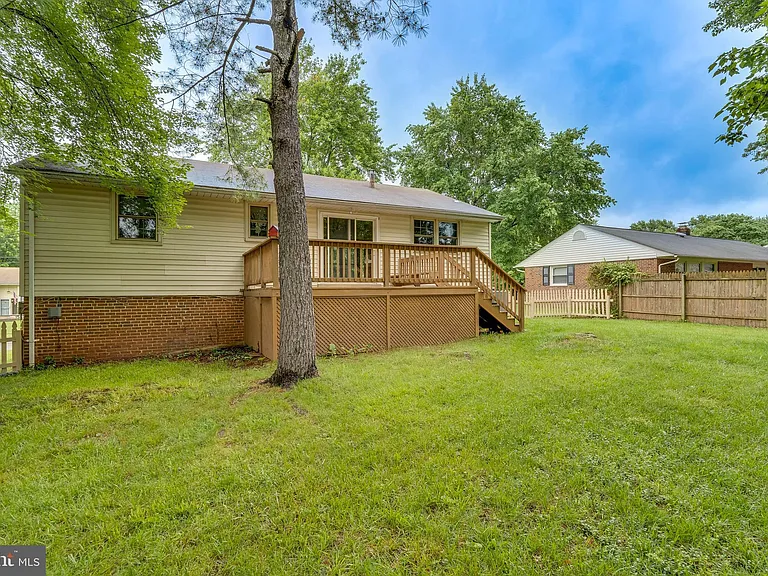 14715 Lock Dr — Photo 7