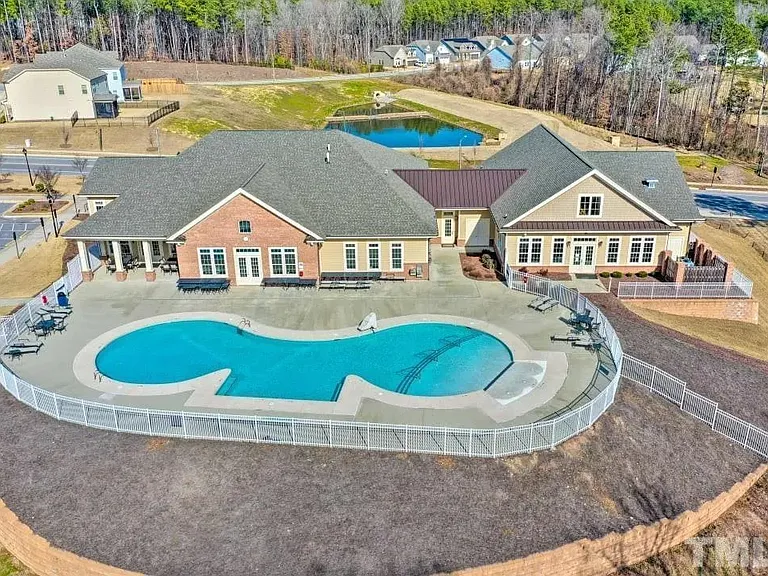 1251 Commack Dr — Photo 47