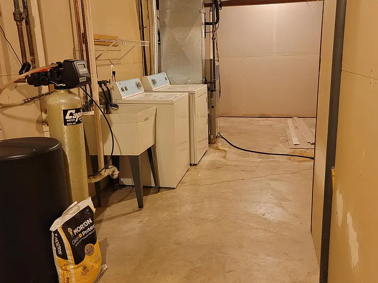 7008 Longmeadow Rd — Photo 16