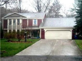18546 Shawnee Dr, Spring Lake, MI 49456