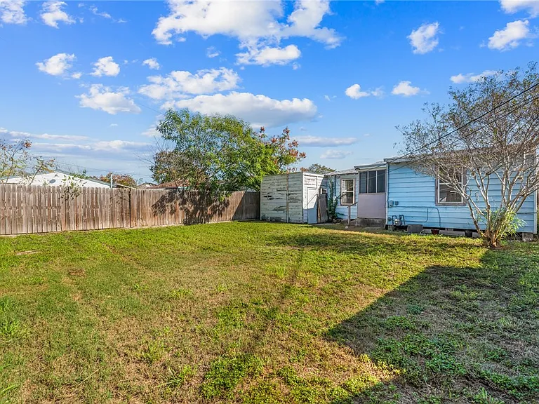 4645 Cheryl Dr — Photo 18