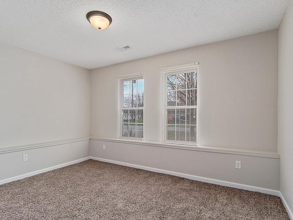 4th image of 209 W Brasfield St