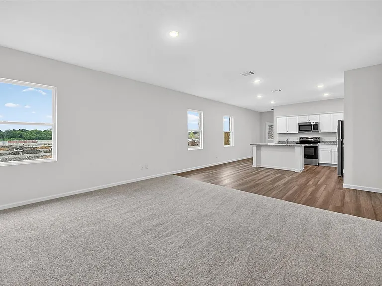 2128 Meadow Park — Photo 3