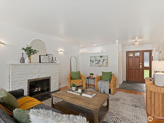3rd image of 12522 22nd Avenue NE