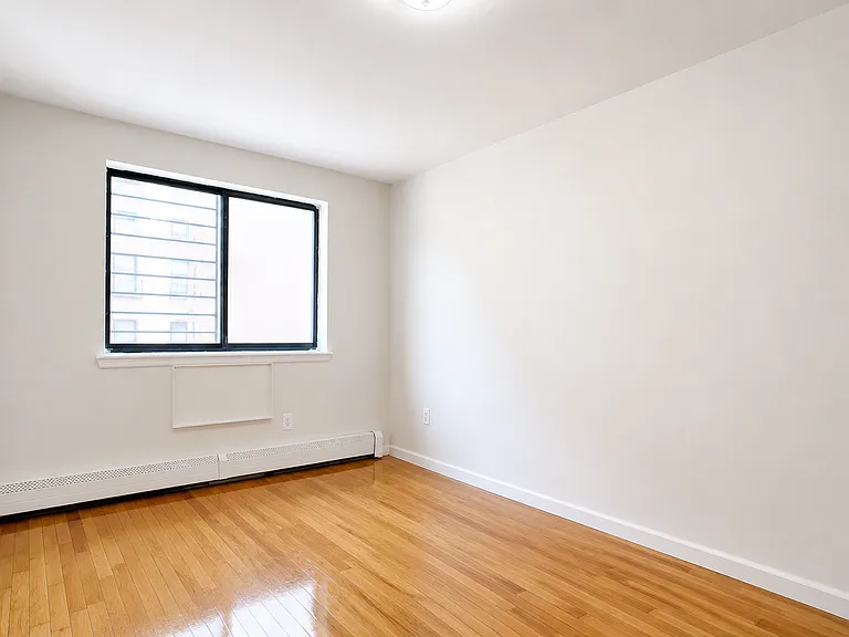 47 Cooper St #4B — Photo 5