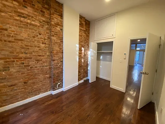 Rented by NY Living Solutions | media 13