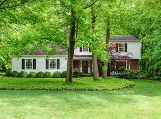 1577 Groton Dr, Hudson, OH 44236