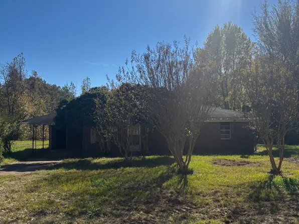 2488 O'B McClinton Rd, Senatobia, MS 38668