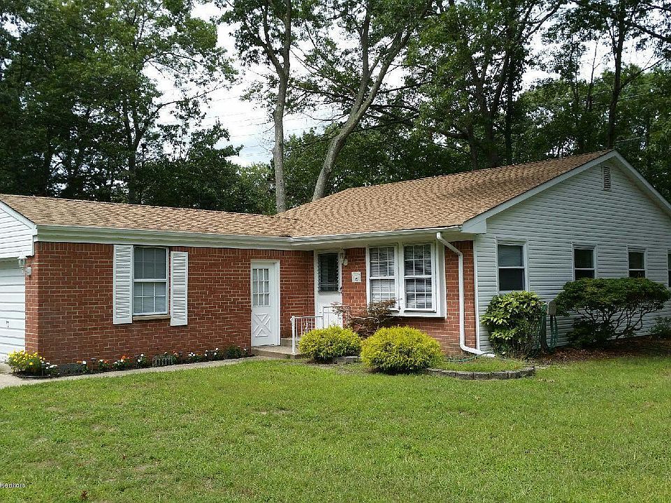 1st image of 33 Bowie Dr