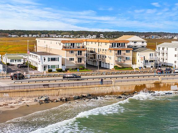 4th image of 407 Ocean Boulevard #B11