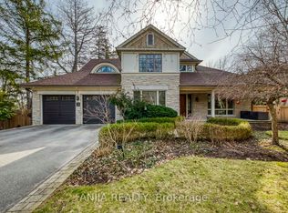 376 Lakeshore Rd W, Oakville, ON L6K1G1