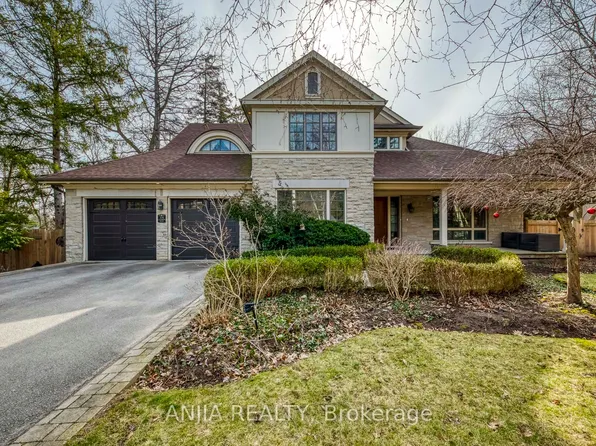 376 Lakeshore Rd W, Oakville, ON L6K 1G1