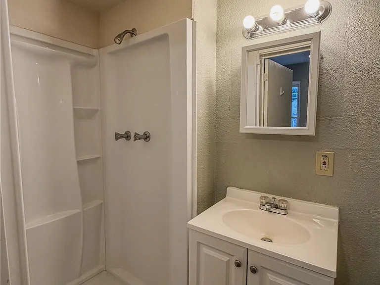 548 Hansen Ave #3 — Photo 12