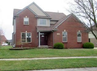 21406 Carlton Dr, Macomb, MI