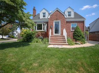 1718 Summit Ter, Linden, NJ 07036