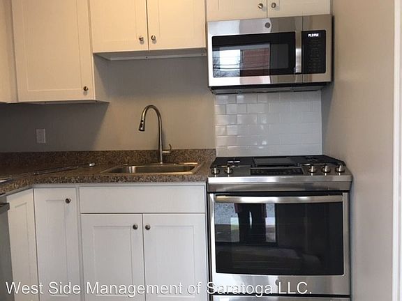4th image of 91 Van Dam St APT 2