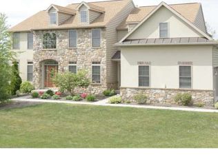 136 Robby Dr, Leesport, PA 19533