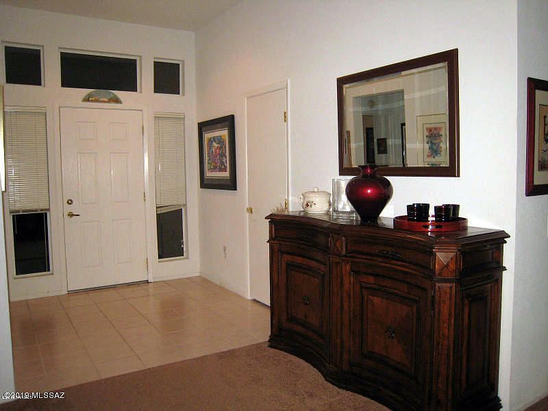 2nd image of 921 E Willow Bend Pl