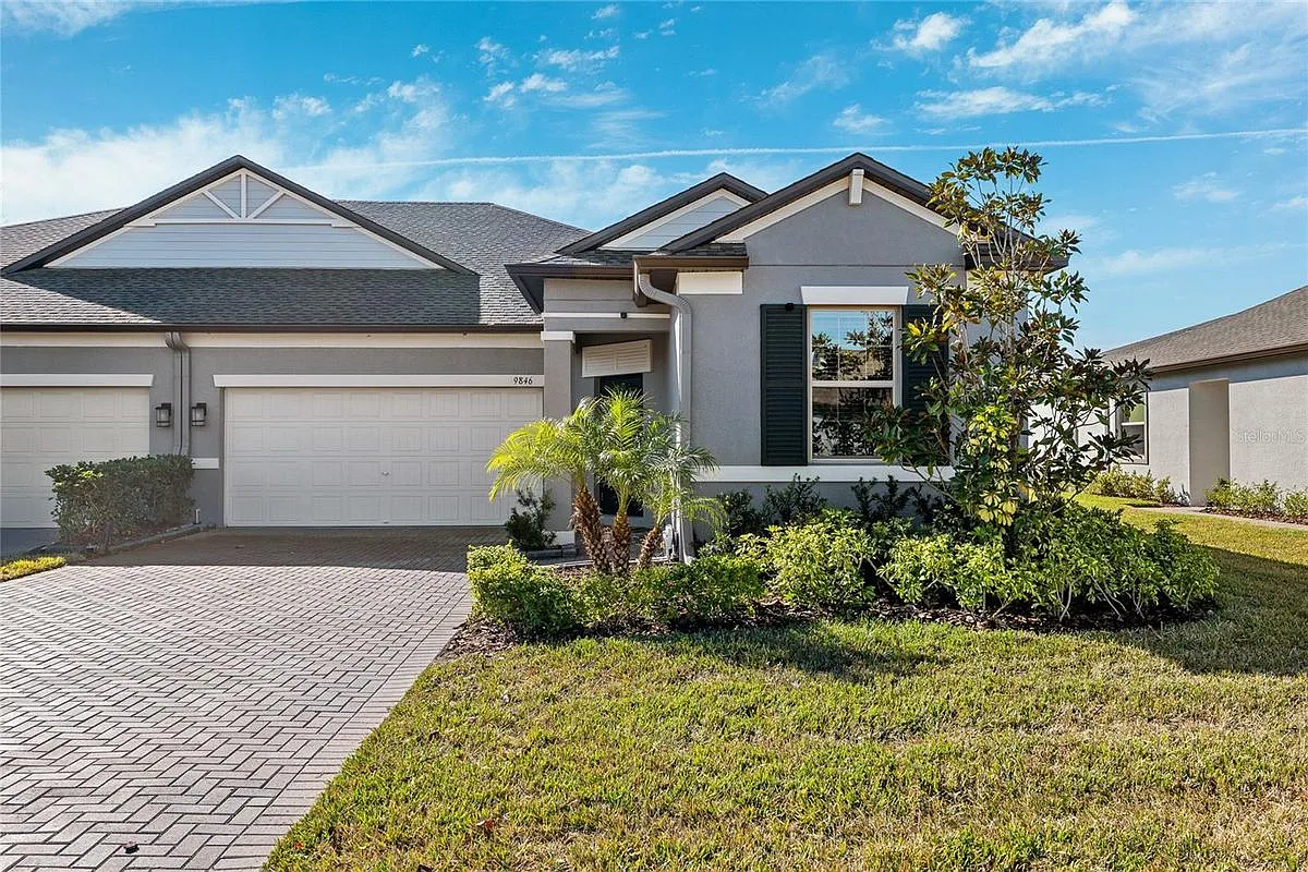 3 bed, 2.0 bath, 1968 sqft, $2,475 — Photo 4