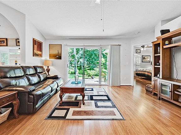 5th image of 508 Kings Castle Dr