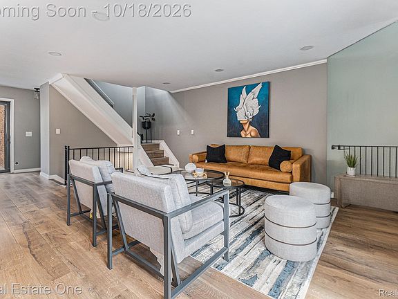 3rd image of 1227 Kirts Blvd #B