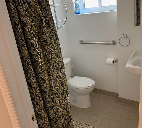 5th image of 27 Summer Ave #1
